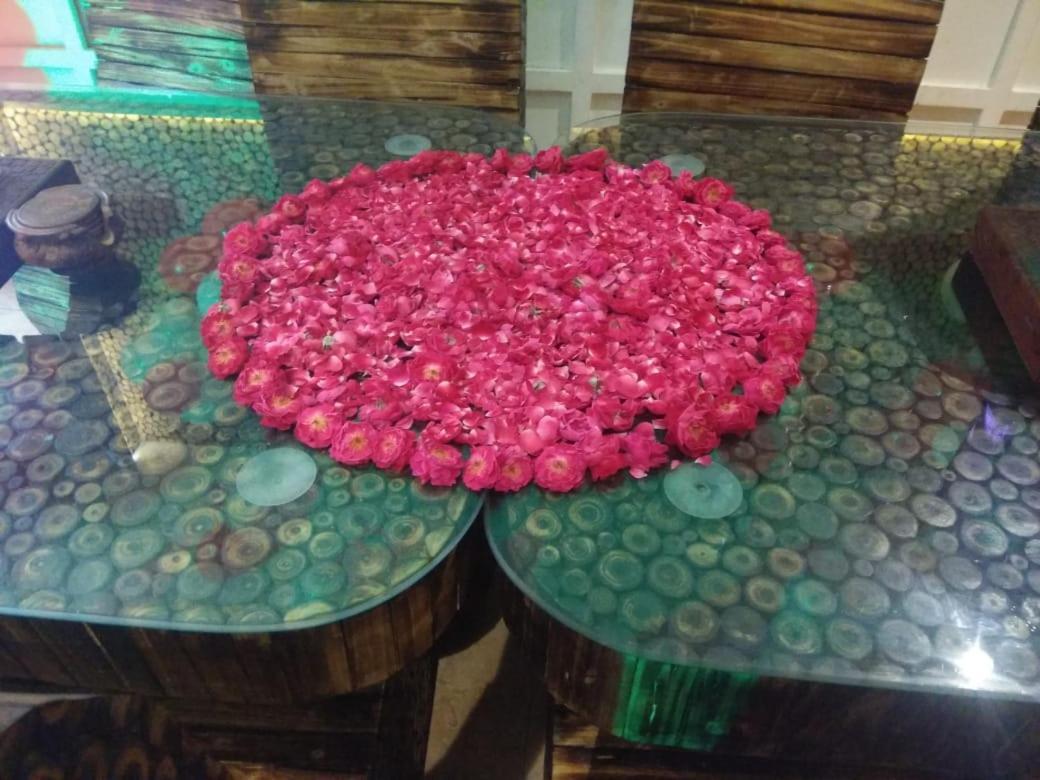 Hotel Yash Inn Mirzāpur Exterior foto