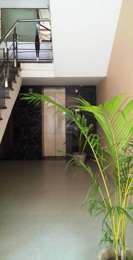 Hotel Yash Inn Mirzāpur Exterior foto